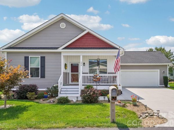 244 Beechnut Drive , Hendersonville, NC 28739
