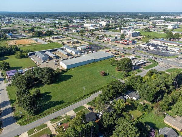 3009 Race St , Jonesboro, AR 72401