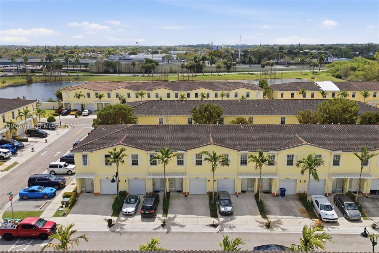 4032 NW 11th St, Lauderhill, FL 33313 Photo