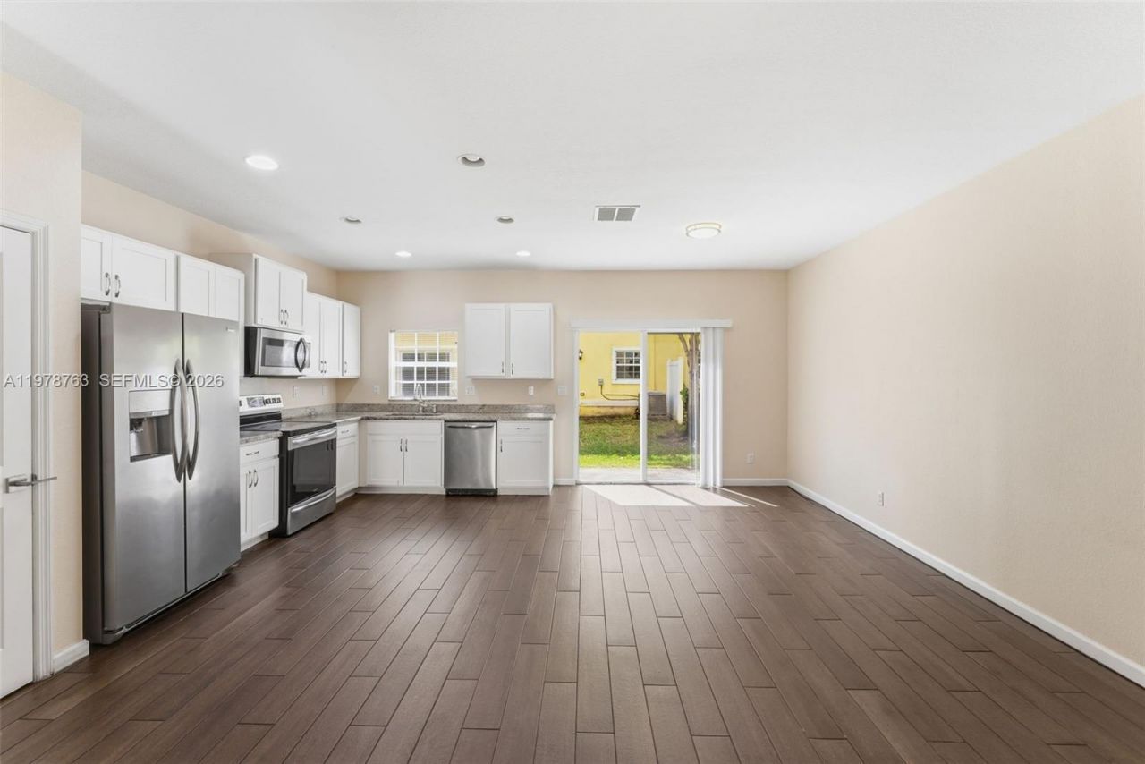 4032 NW 11th St, Lauderhill, FL 33313 Photo