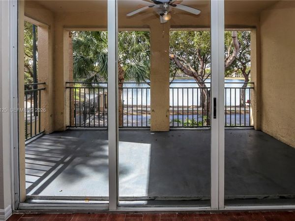 2442 Centergate Dr, Unit 202, Miramar, FL 33025