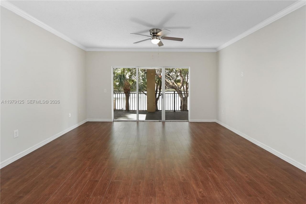 2442 Centergate Dr , Unit 202, Miramar, FL 33025 Photo