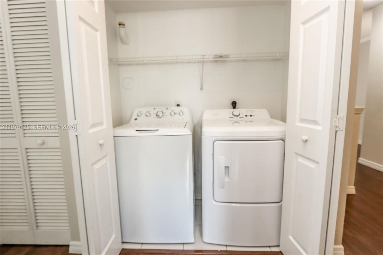 2442 Centergate Dr, Unit 202, Miramar, FL 33025 Photo