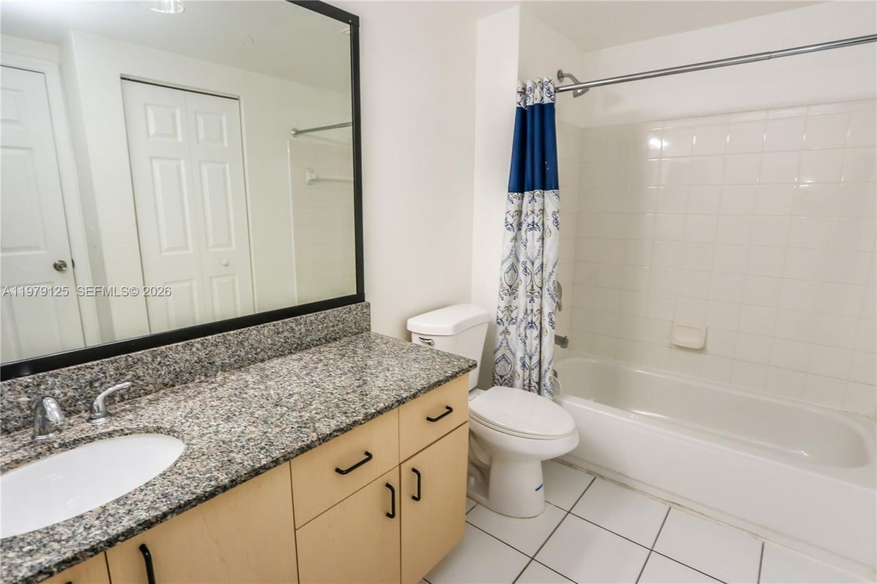 2442 Centergate Dr, Unit 202, Miramar, FL 33025 Photo