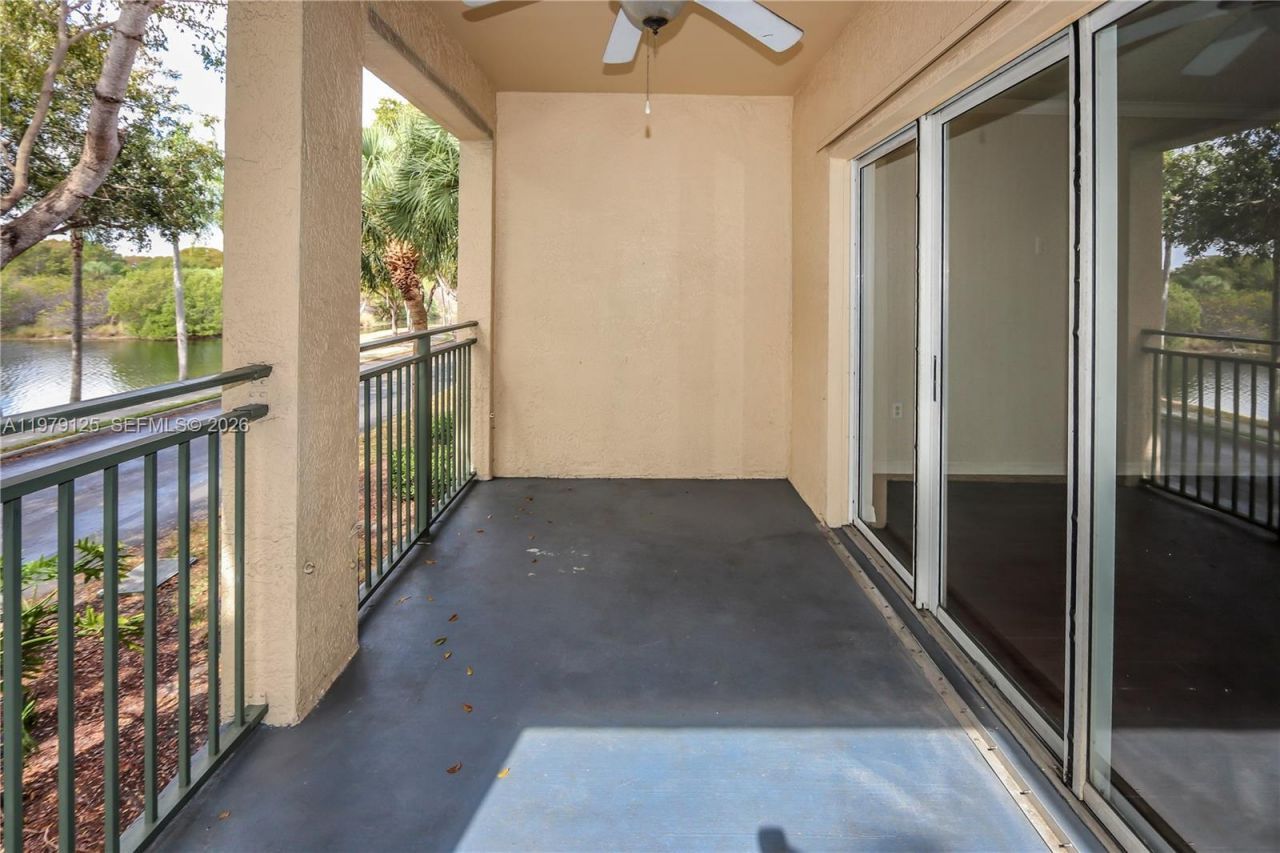 2442 Centergate Dr, Unit 202, Miramar, FL 33025 Photo