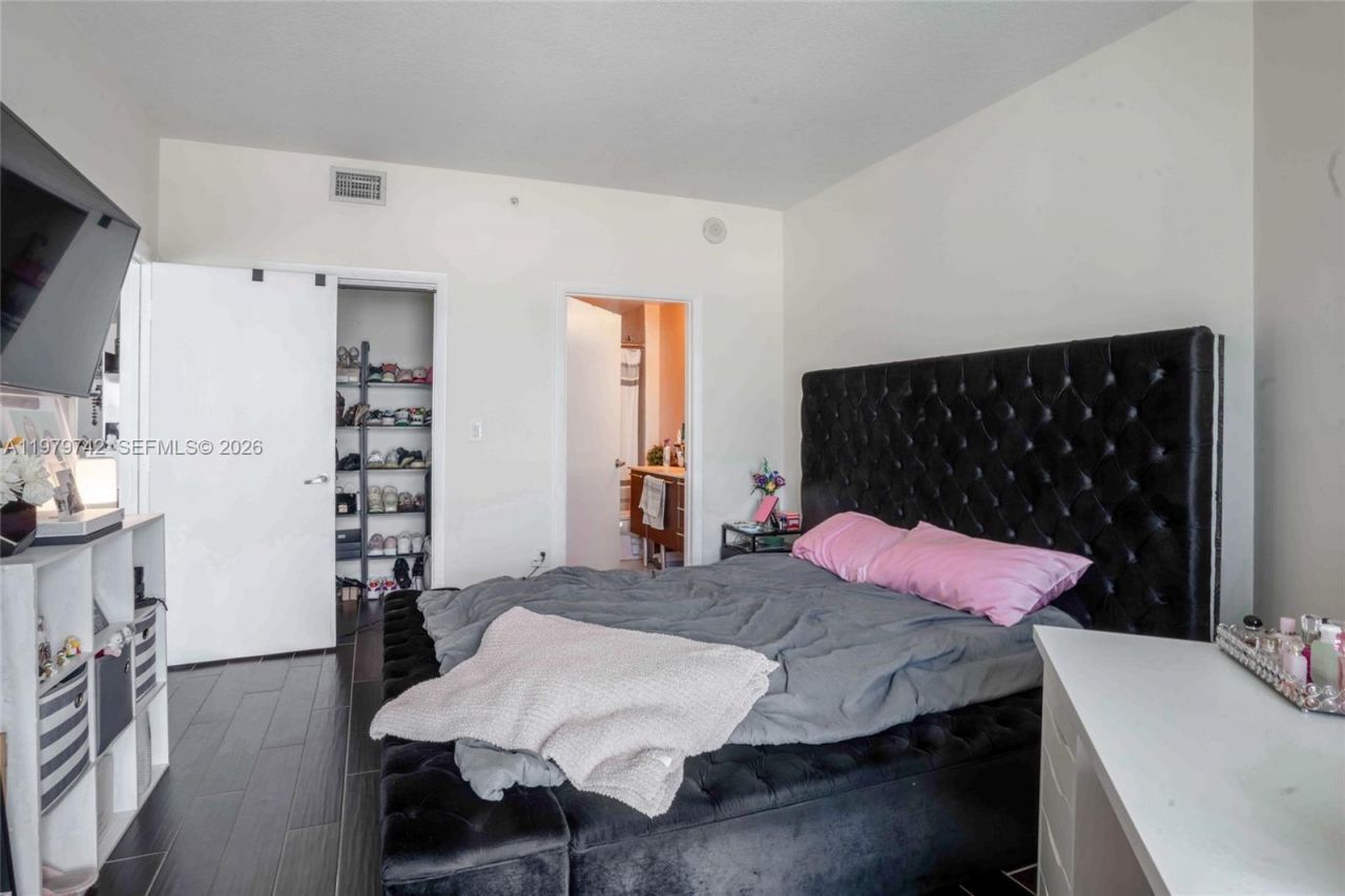 1900 N Bayshore Dr, Unit 3616, Miami, FL 33132 Photo