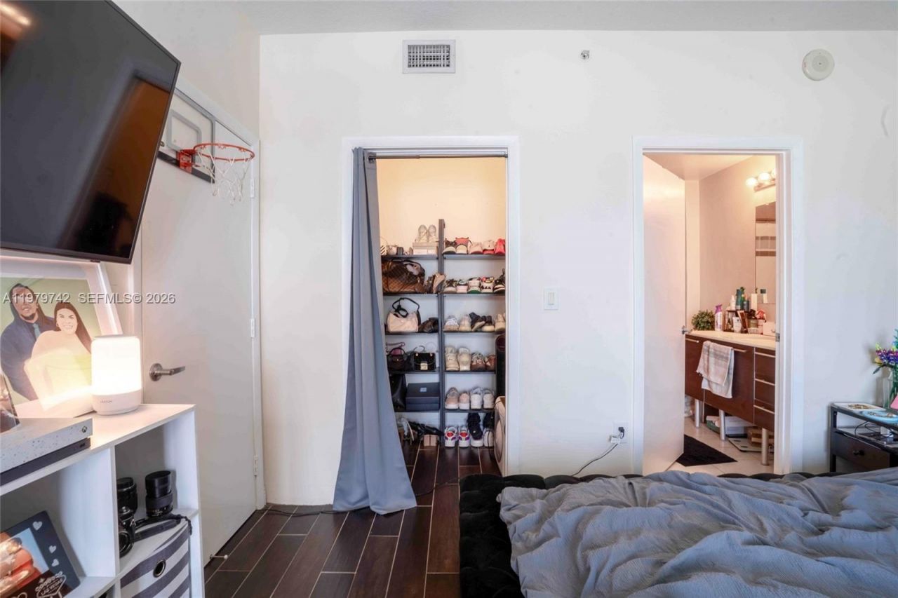 1900 N Bayshore Dr, Unit 3616, Miami, FL 33132 Photo