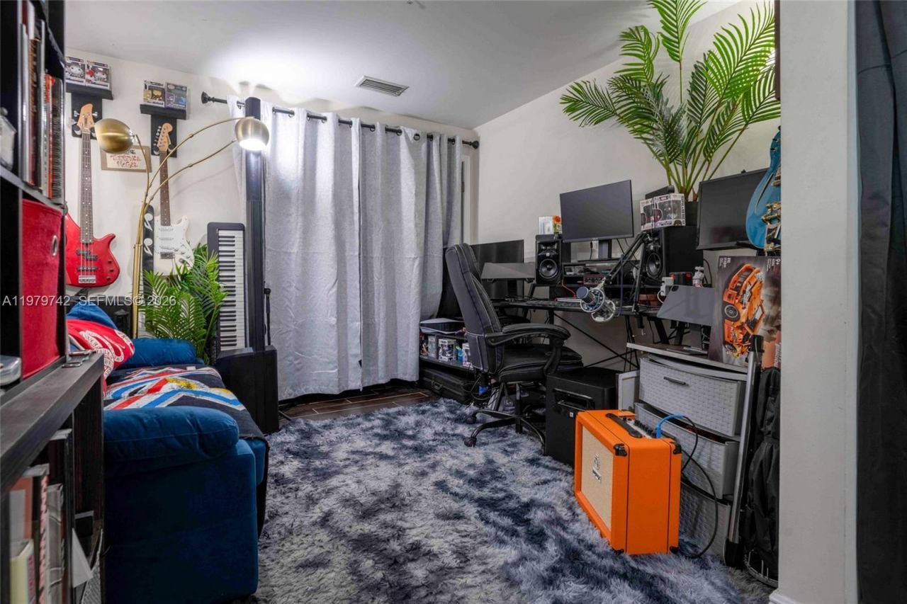 1900 N Bayshore Dr, Unit 3616, Miami, FL 33132 Photo