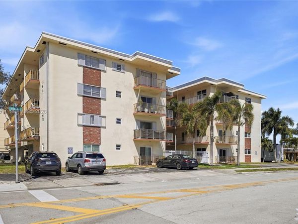 1747 Rodman St, Unit 307, Hollywood, FL 33020