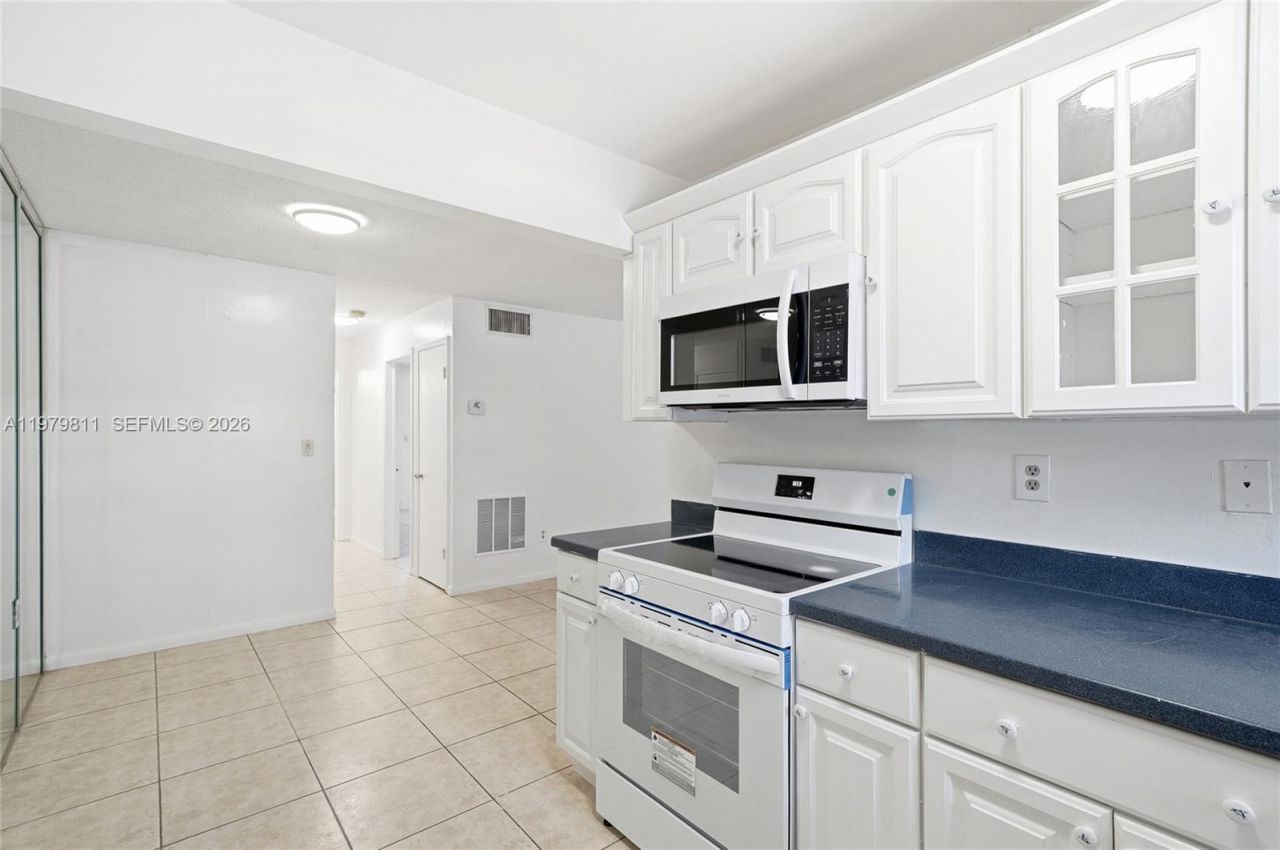 1747 Rodman St, Unit 307, Hollywood, FL 33020 Photo