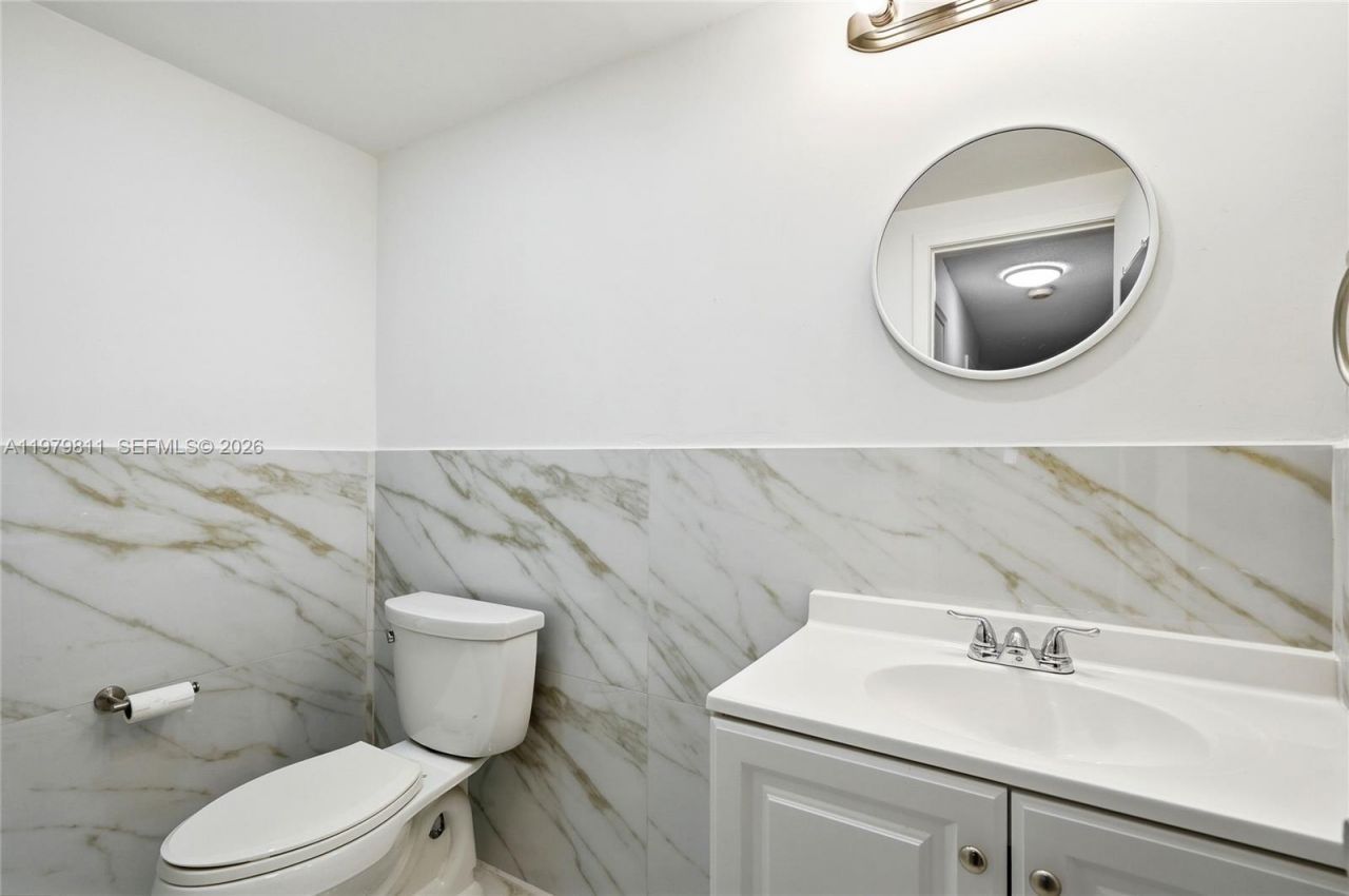 1747 Rodman St, Unit 307, Hollywood, FL 33020 Photo