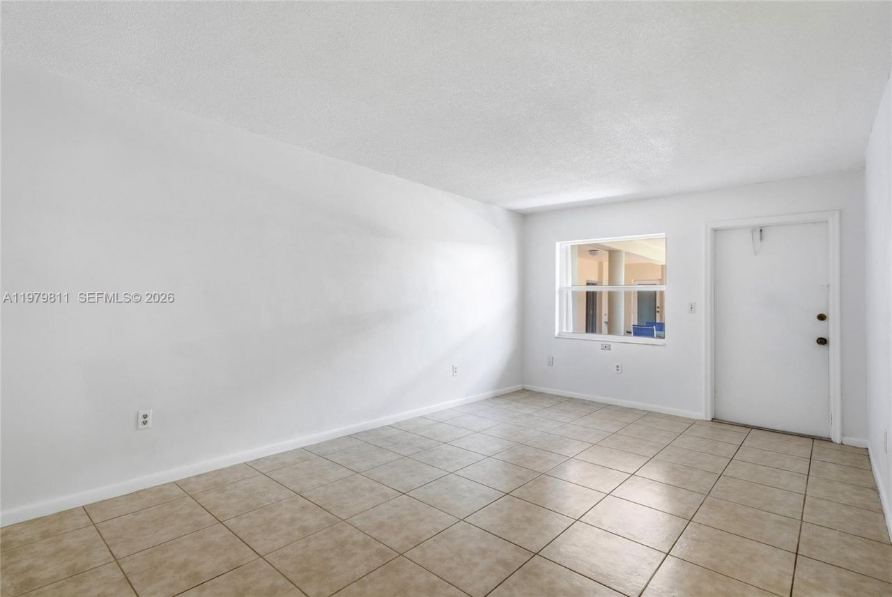 1747 Rodman St, Unit 307, Hollywood, FL 33020 Photo