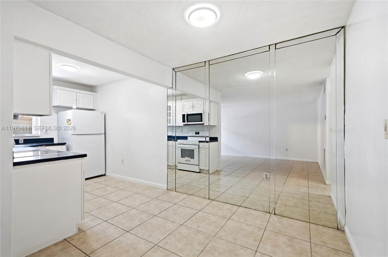 1747 Rodman St, Unit 307, Hollywood, FL 33020 Photo