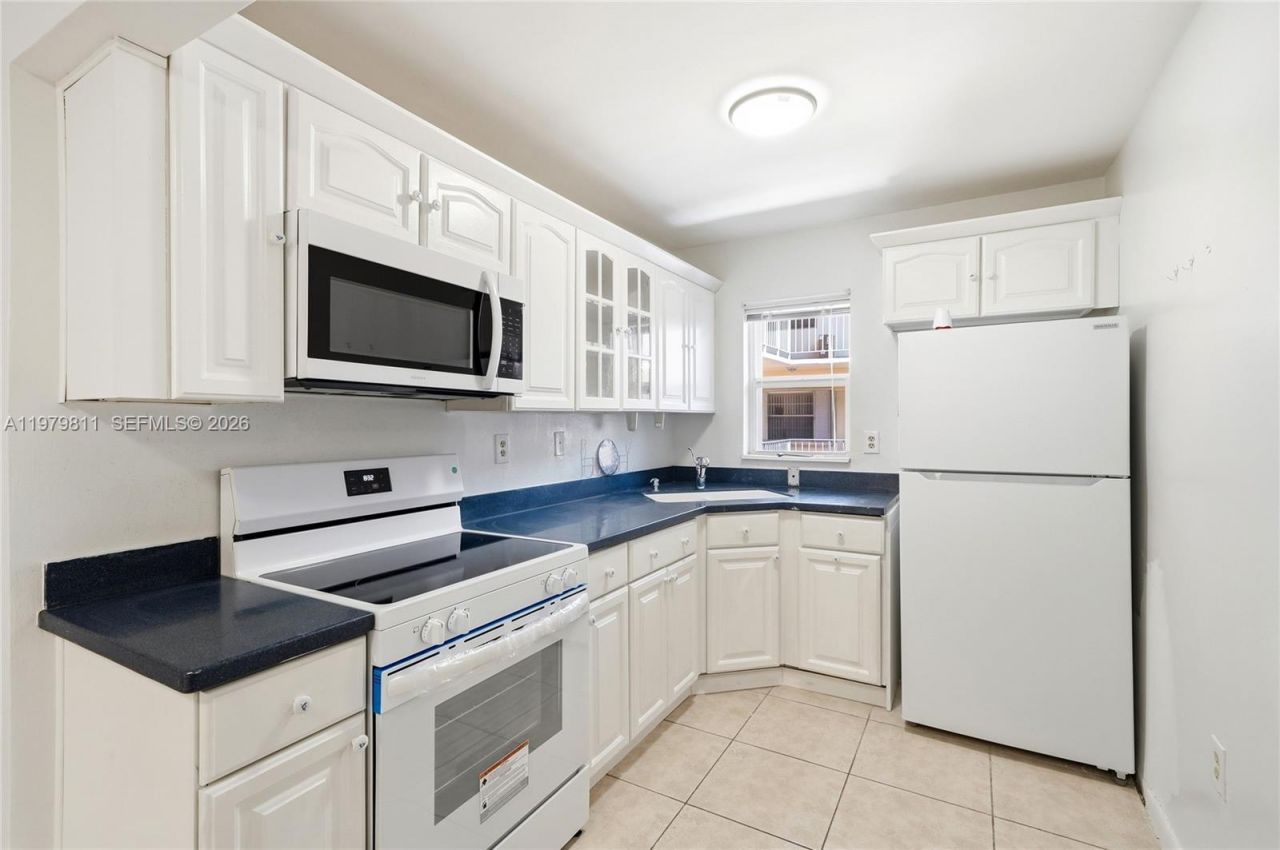 1747 Rodman St, Unit 307, Hollywood, FL 33020 Photo