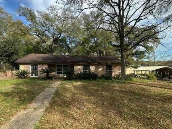 104 N University Boulevard, Mobile, AL 36608