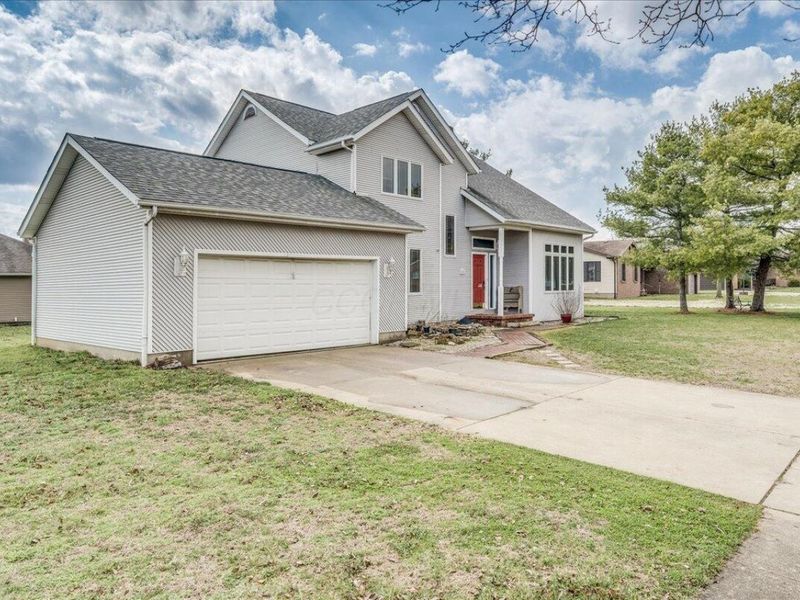 300 Wedgewood Court , Circleville, OH 43113 Photo 2