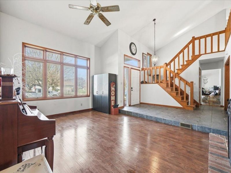 300 Wedgewood Court , Circleville, OH 43113 Photo 4