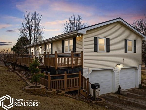 2811 Zeller Avenue, Marshalltown, IA 50158