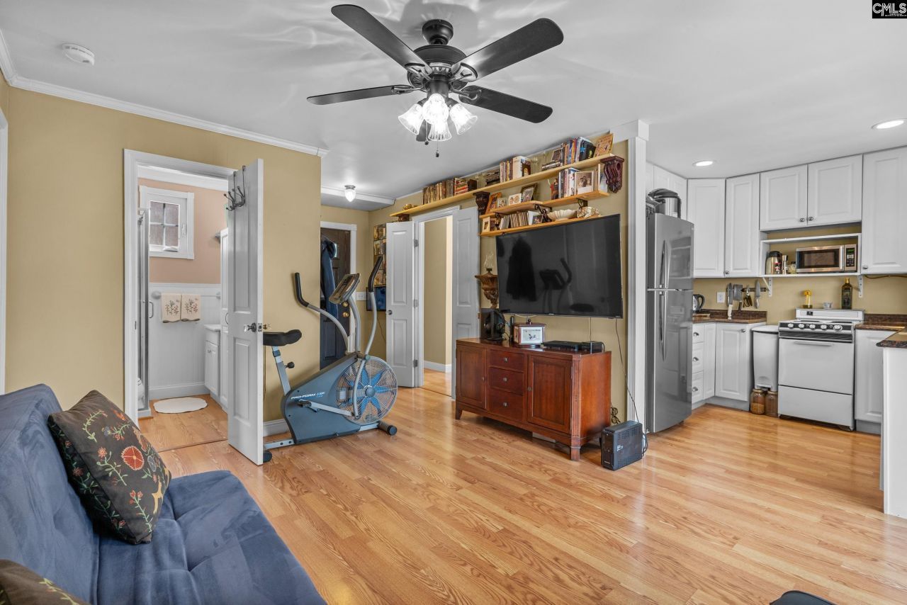 912 Lakewood Drive Photo 16