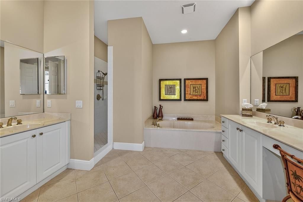 9031 Cherry Oaks Trl, Unit 201, Naples, FL 34114 Photo