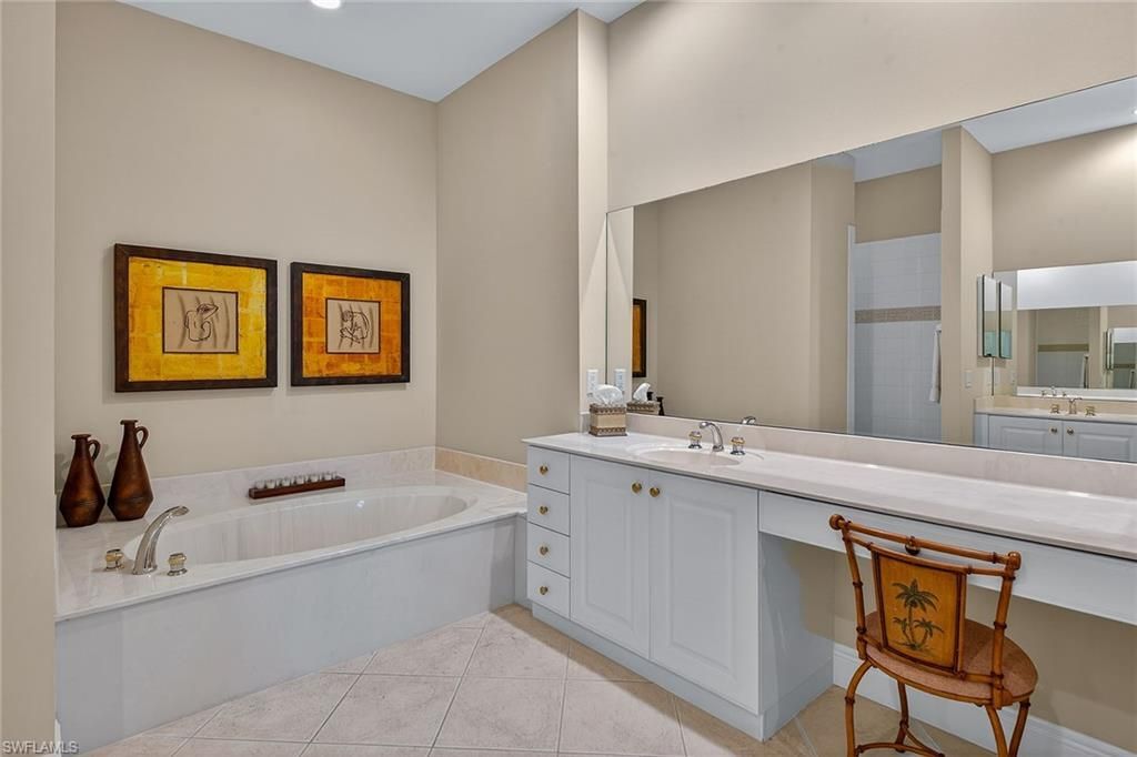 9031 Cherry Oaks Trl, Unit 201, Naples, FL 34114 Photo