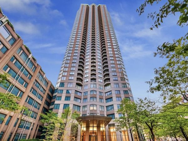 400 N LaSalle Street , Unit 3506, Chicago, IL 60654