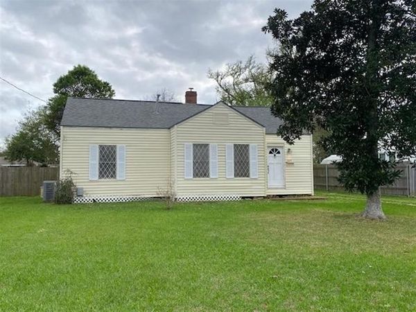 609 W Sallier Street W, Lake Charles, LA 70601