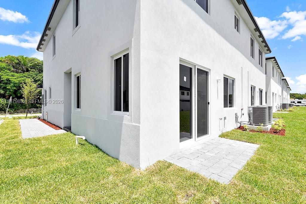 22445 SW 125th Ave , Unit 18A, Miami, FL 33170 Photo