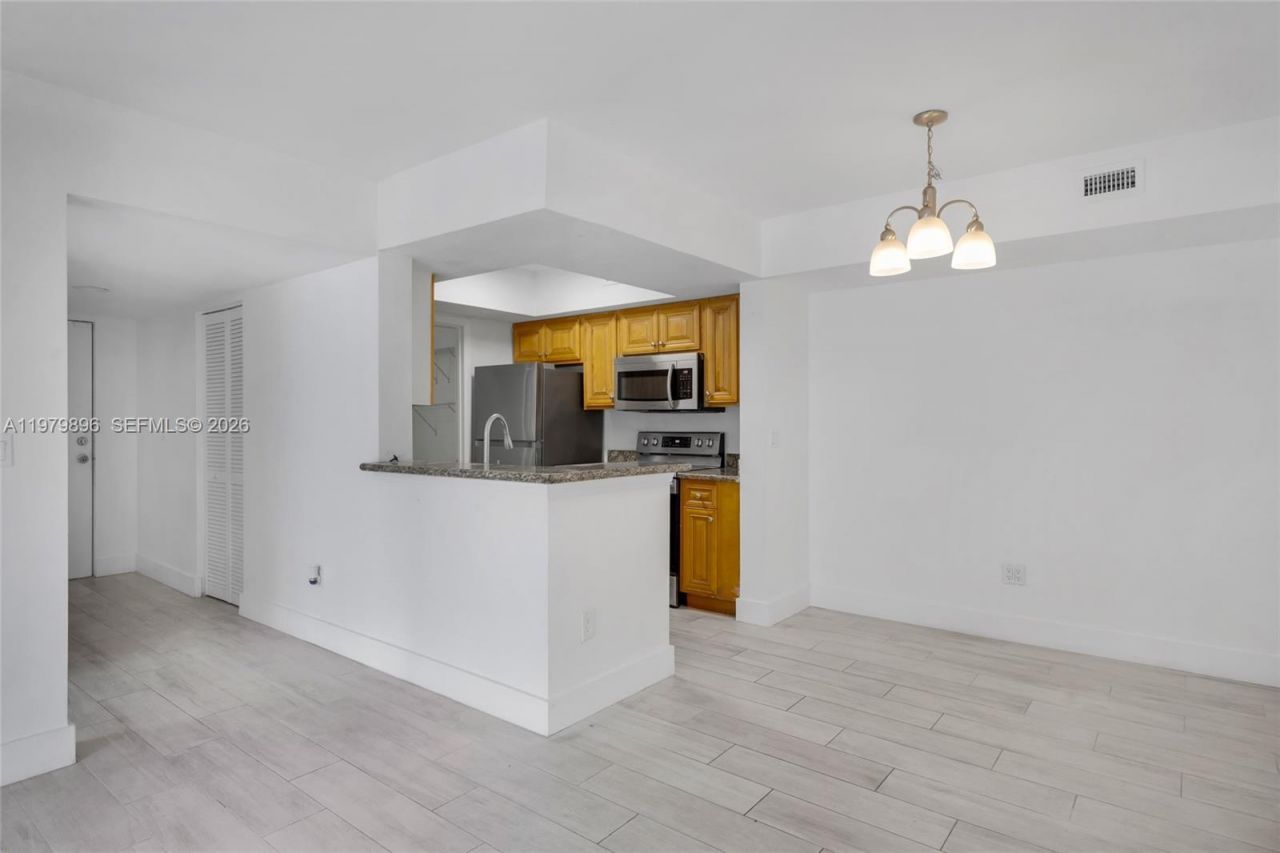 5760 Rock Island Rd, Unit 321, Tamarac, FL 33319 Photo