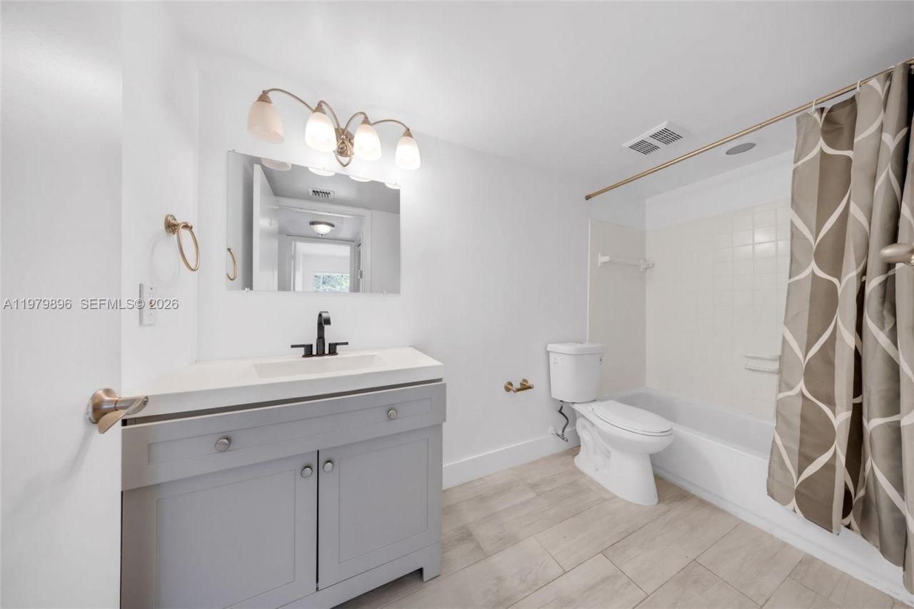 5760 Rock Island Rd, Unit 321, Tamarac, FL 33319 Photo