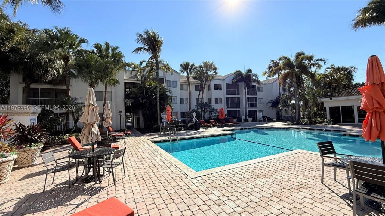 5760 Rock Island Rd, Unit 321, Tamarac, FL 33319 Photo