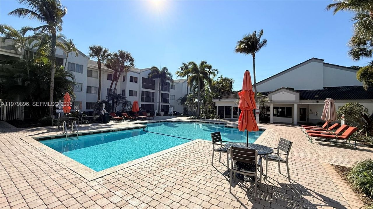 5760 Rock Island Rd, Unit 321, Tamarac, FL 33319 Photo