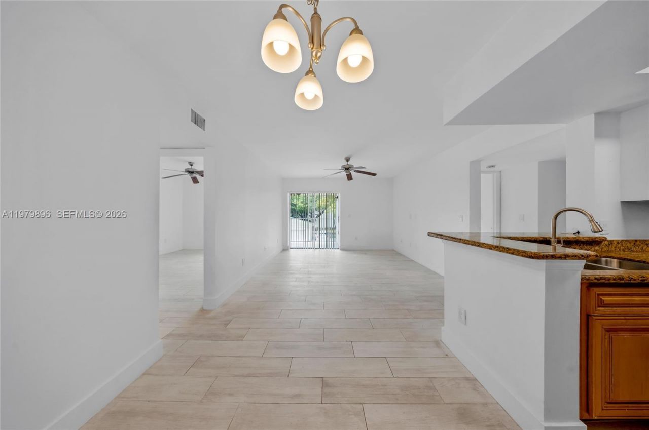 5760 Rock Island Rd, Unit 321, Tamarac, FL 33319 Photo