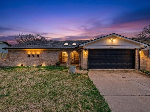 1806 Briar Meadow Drive, Arlington, TX 76014
