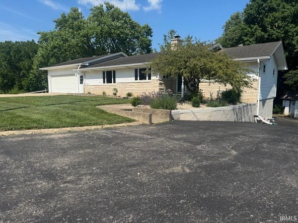 301 S Elm Street, Hagerstown, IN 47346