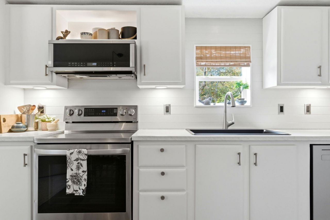 120 Yale Pl. Photo 21