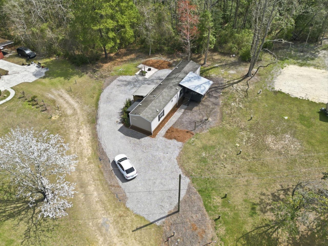 120 Yale Pl. Photo 28