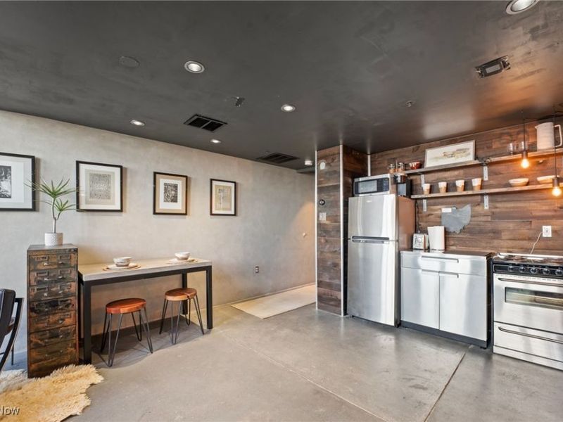 1133 W 9th Street, Unit 315, Cleveland, OH 44113 Photo 15