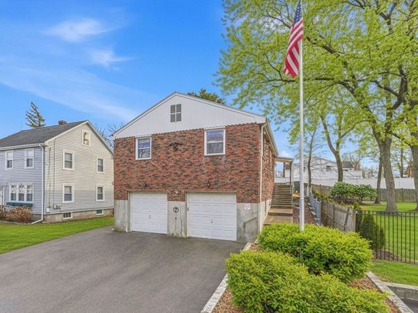 7 Carol St, Stoneham, MA 02180