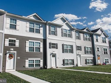 76 BROOKSIDE AVENUE, HANOVER, PA 17331