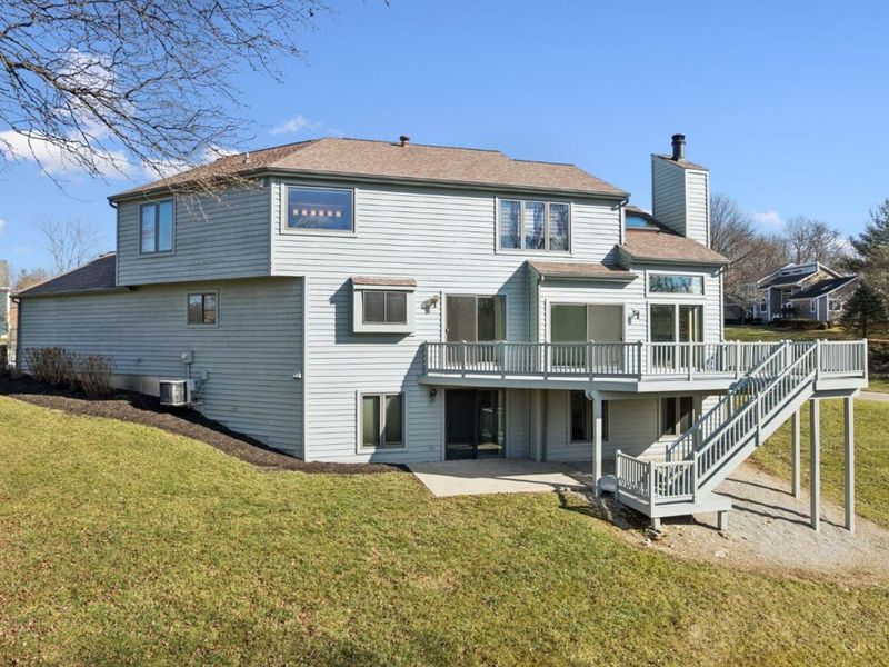 10301 Giverny Boulevard, Evendale, OH 45241 Photo 2