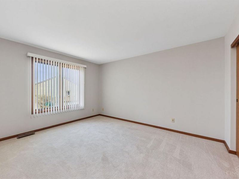 10301 Giverny Boulevard, Evendale, OH 45241 Photo 42