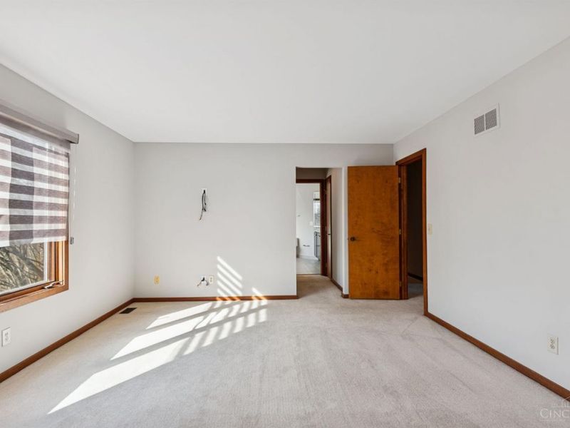 10301 Giverny Boulevard, Evendale, OH 45241 Photo 46