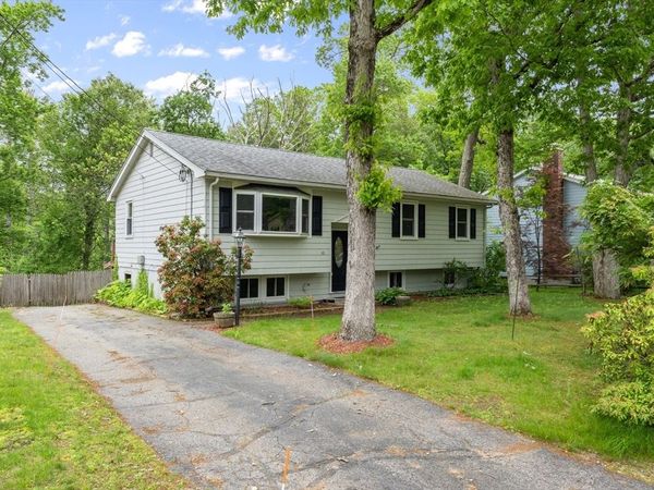 13 Karen Cir, Holliston, MA 01746