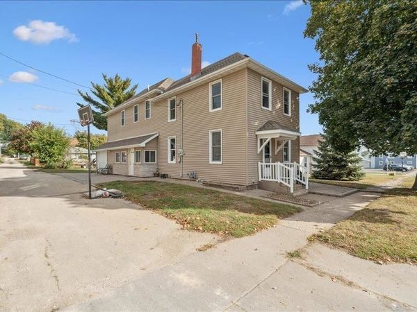 301 Market Street, Bellevue, IA 52031