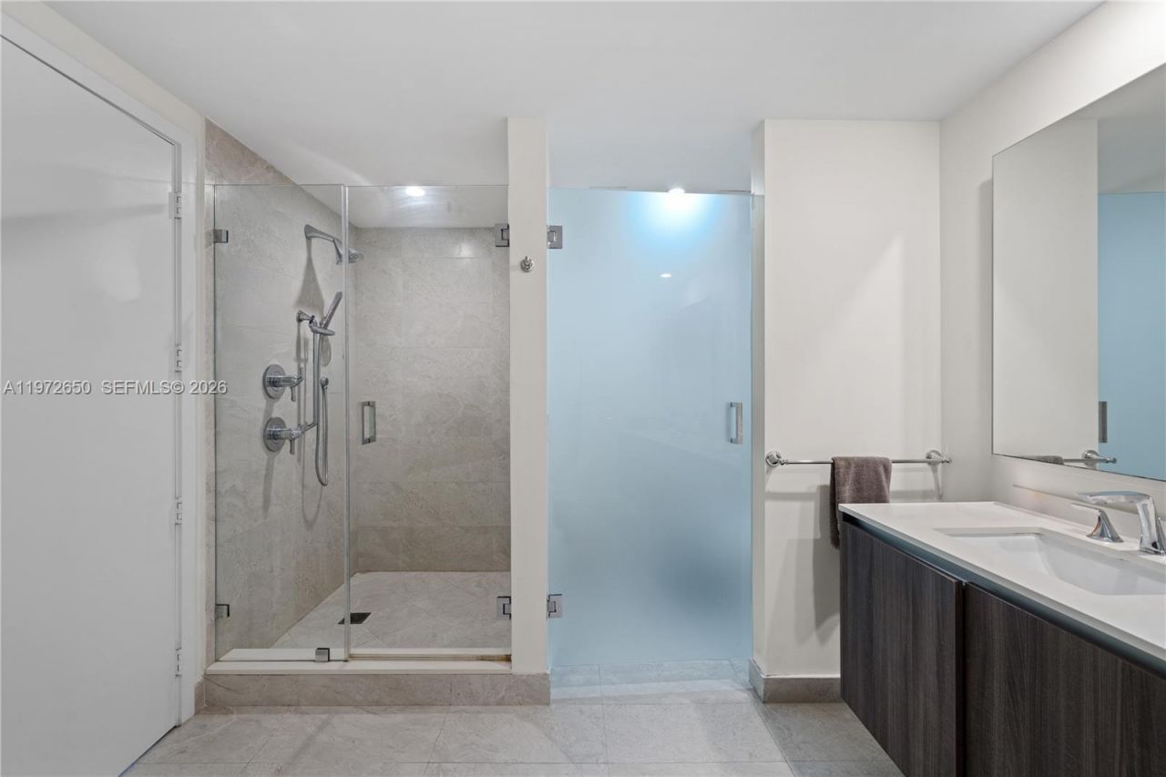 488 NE 18th St , Unit 2112, Miami, FL 33132 Photo