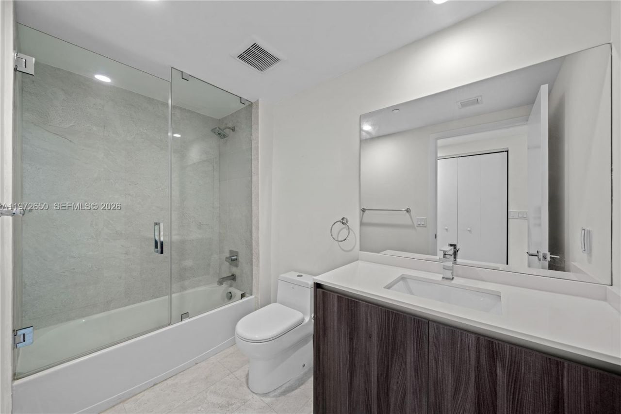 488 NE 18th St , Unit 2112, Miami, FL 33132 Photo