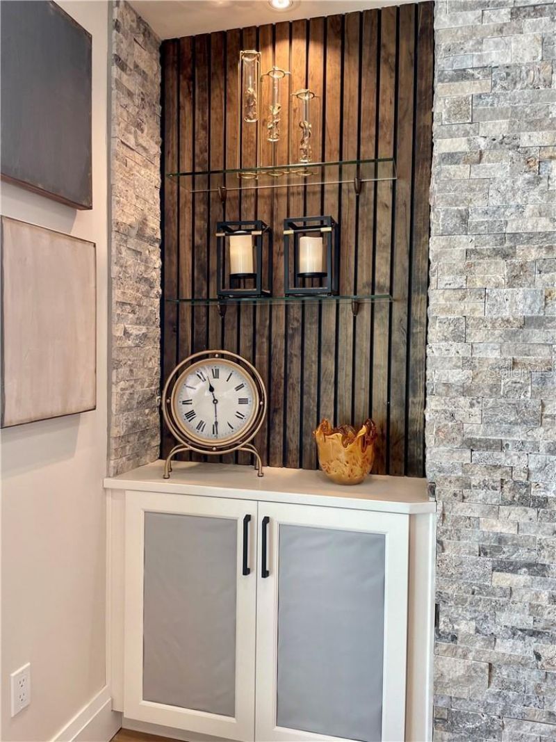 2060 Illinois Avenue Ne, Saint Petersburg, FL 33703 Photo