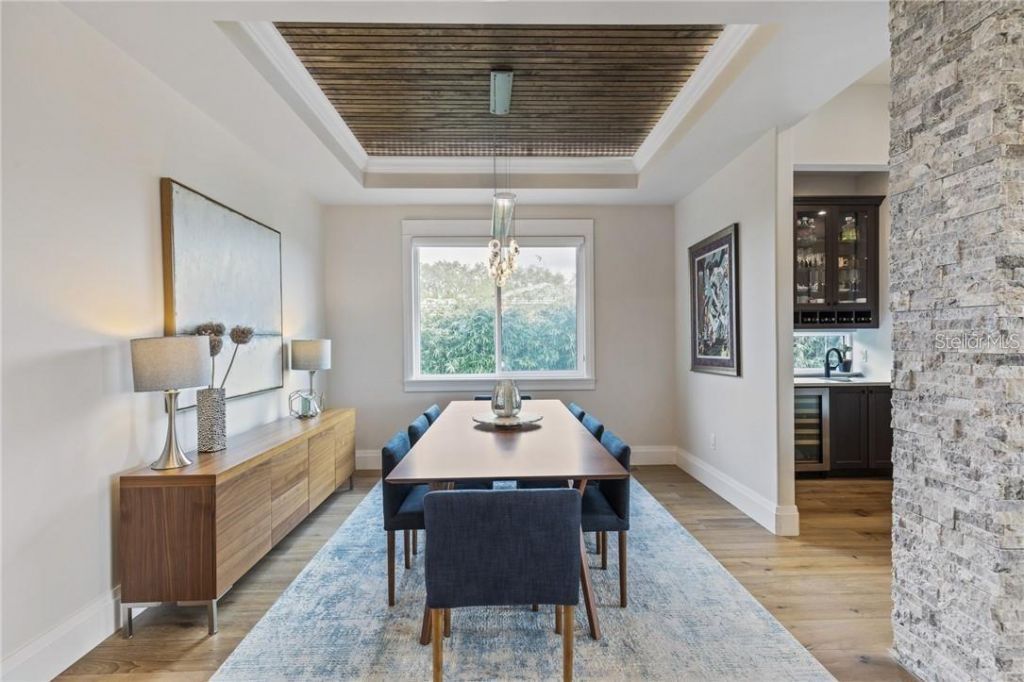 2060 Illinois Avenue Ne, Saint Petersburg, FL 33703 Photo