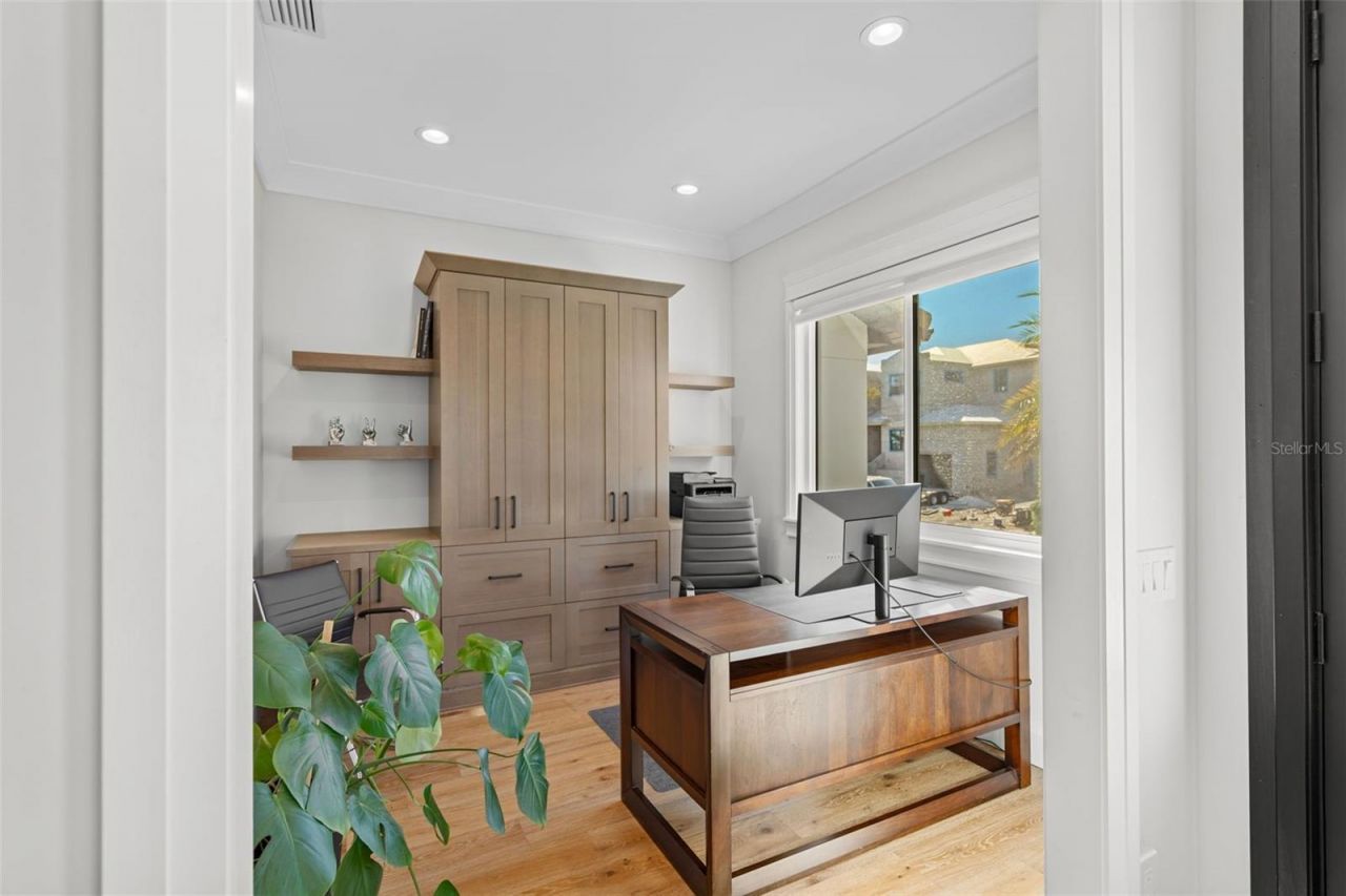 2060 Illinois Avenue Ne, Saint Petersburg, FL 33703 Photo